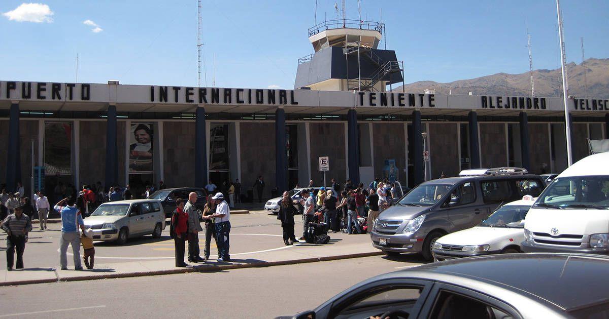 Alejandro Velasco Astete International Airport in Cusco. Image: "Cusco airport" by Kim is licensed under CC BY-SA 2.0.