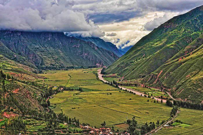 Various shades of green paint this beautiful Sacred Valley landscape.
Photo by Richard Vignola/Flickr