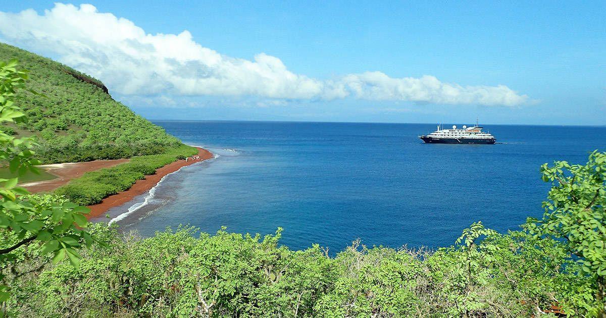 A cruise ship in the Galapagos. Image by Gonzo1887 from Pixabay.