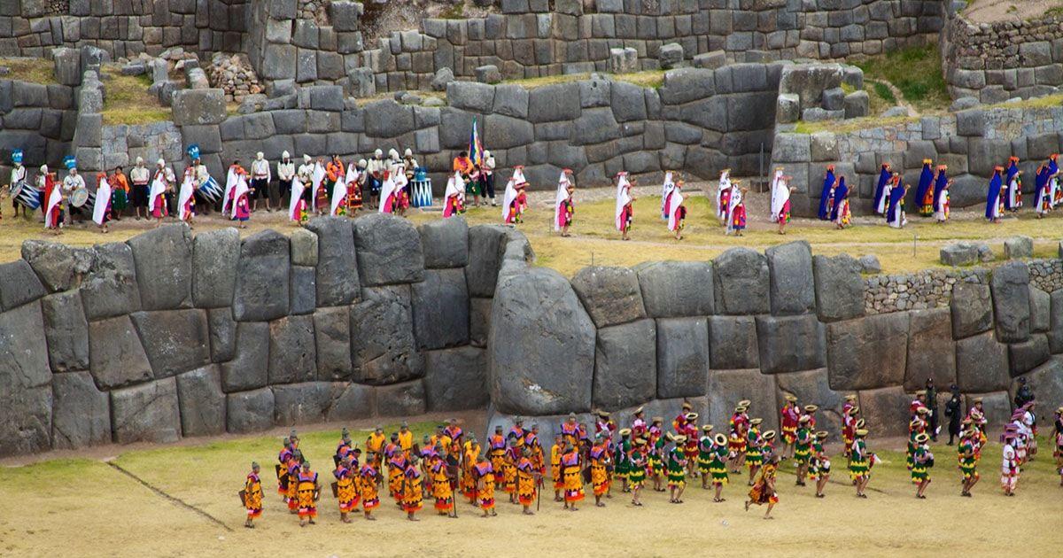 Inti Raymi performers at Sacsayhuamán. Image: "Peru - Cusco 122 - Inti Raymi solstice festival" by mckaysavage is licensed under CC BY 2.0.