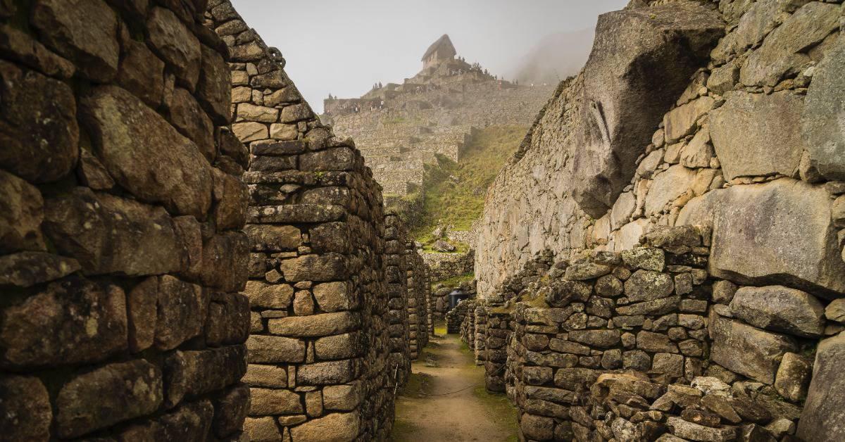 Inca stone walls at the ruins of Machu Picchu. Photo by Willian Justen de Vasconcellos on Unsplash.