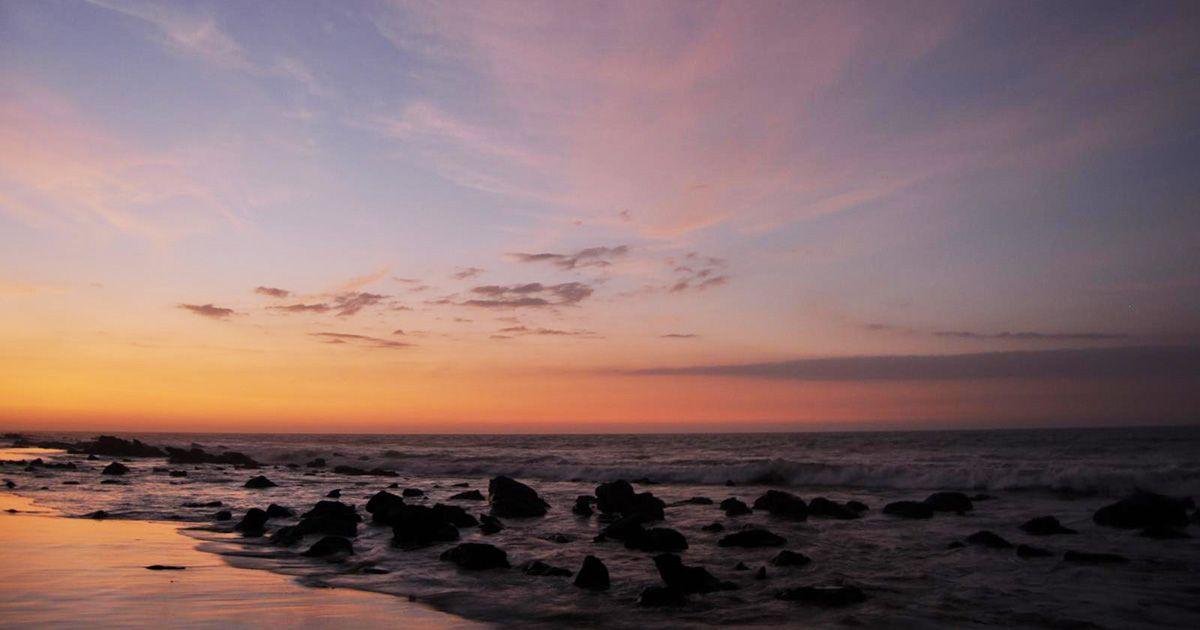 Sunset over the Pacific from Mancora beach in Northern Peru. Photo by AlCortés on Flickr.