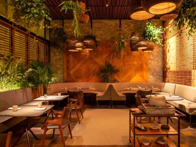 <div class="entry-thumb-caption">The comfortable, exquisitely decorated interior of Mayta, one of the best
restaurants in Lima.
<a href="https://www.maytalima.com/restaurante/">
Photo by Mayta Restaurant
</a>
.</div>