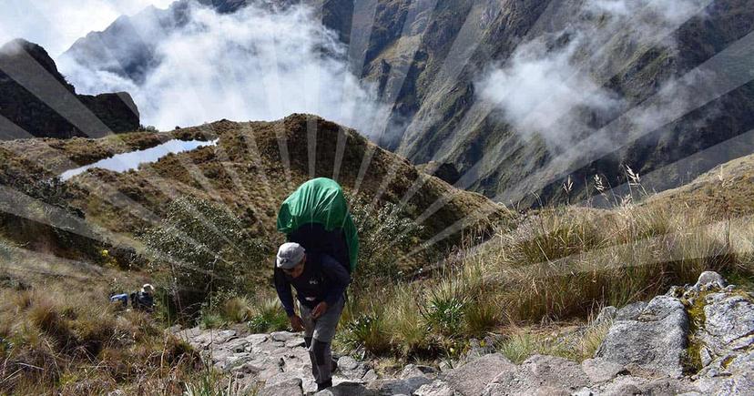 <div class="entry-thumb-caption">Photo by Alexandra Aguinaga</div>