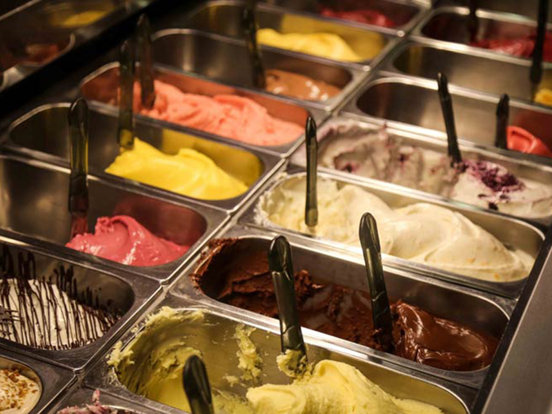 Rows of artisanal gelato at Crem dela Crem in Barranco.