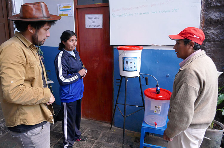 Peru volunteer